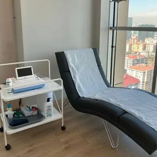 Kadın doğum klinik iç mekânı